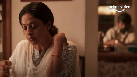 Putham Pudhu Kaalai Vidiyaadhaa (Tamil) (2022)